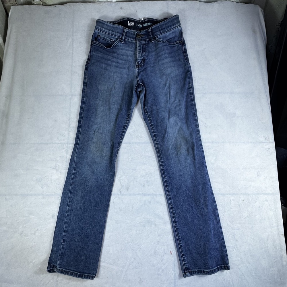 Lee Modern Series Total Freedom Straight Leg Jeans Womens Blue Denim Size 8M